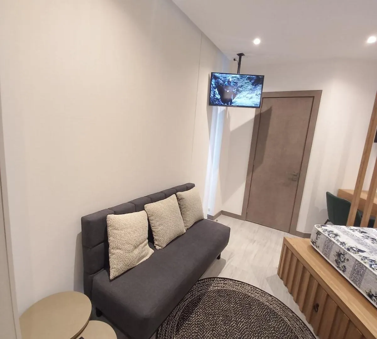 kontakty Studio 407 Torre Pontina Luxury And Comfort